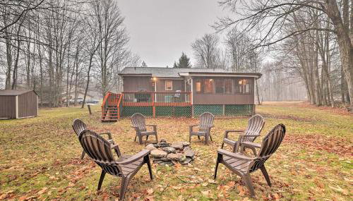 Peaceful Wooded Retreat at Lake Wallenpaupack! - Foto 3