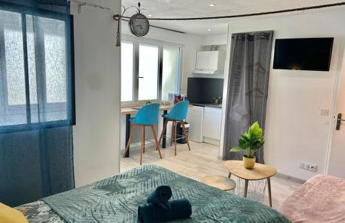 Studio - Centre - Gare - wifi - Foto 12