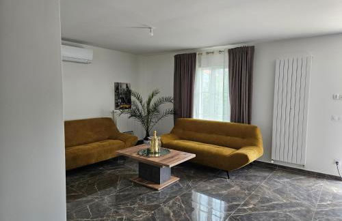 Paray- Orly - Parking Privé - Foto 2