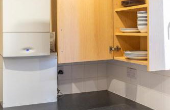 The Vogue Stay, 3 Bedrooms, 2 bathrooms, Ideal for JR & Oxford Hospitals, FREE CarPark, Conveniently located for Ring Road access, 2 miles from Oxford City Centre easy car & bus route - Foto 59