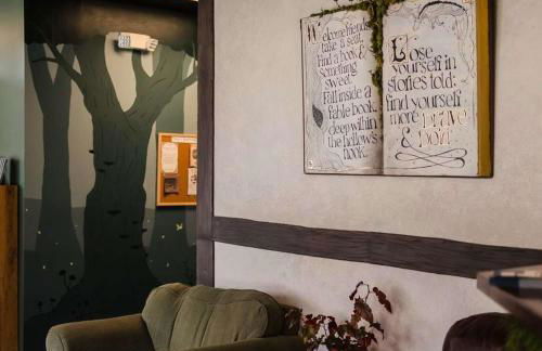 Family Home in Oakwood, 12 Mins to Campus, Patio, Washer Dryer, 2 Bathrooms, Utilities and Internet Included, Great for Students or Families, Charming Oakwood-Lincoln Park Home, 10 Walk to Dining, 24 Hour Hospitality Team - Foto 20