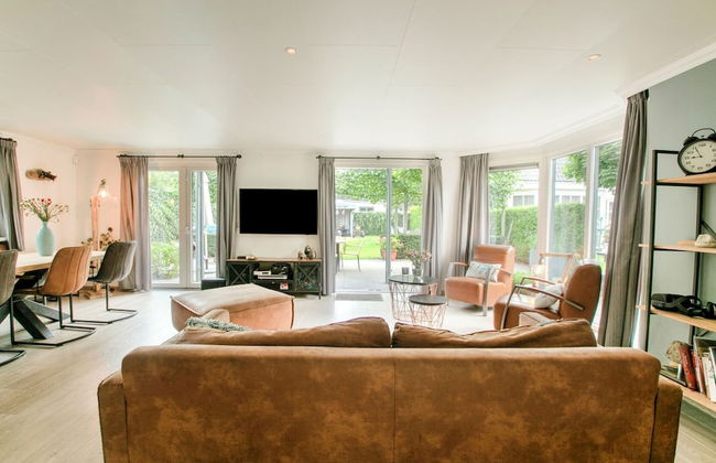 Lovely Holiday Home in Kaatsheuvel With Bubble Bath - Photo 33