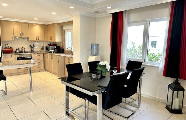 Wonderful 3 bed Duplex in Sought After Prime Community - Foto 9