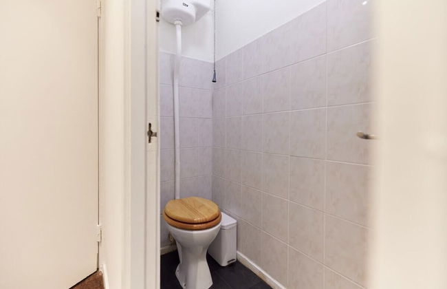 The Kennington Park Crib - Lovely 2bdr Flat With Garden - Photo 16