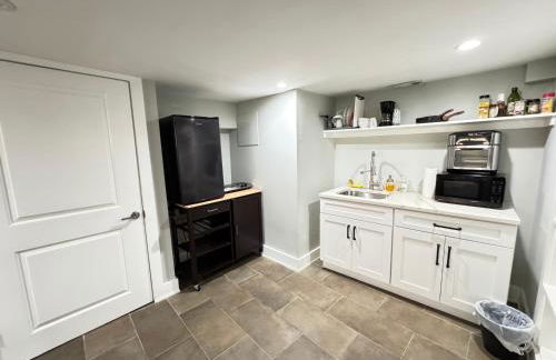 NIce Updated Basement in DC near transportation - Foto 10