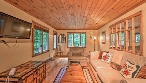 Beautiful Jay Peak Home Near Creek and Waterfalls! - Foto 4