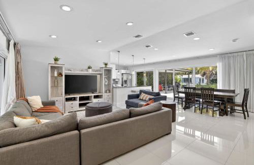 Waterfront Oasis with Private Pool - Foto 12