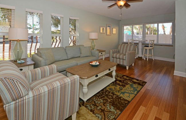 Westwinds Waterfront Resort - Foto 19