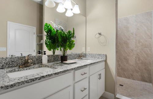 7 beds Nerf Wall Arcade 4 min Walk 2 Beach! - Foto 46