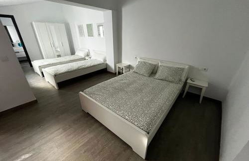 Gran casa cerca de la playa con 3 dormitorios en Pedregalejo - Photo 53