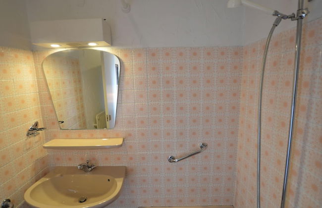 Superb House for Family Group with Swimming Pool, Sauna, Hot Tub, Billiards - Foto 19