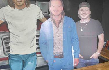 Muse- Morgan Wallen Speakeasy and Giant Balcony - Foto 43