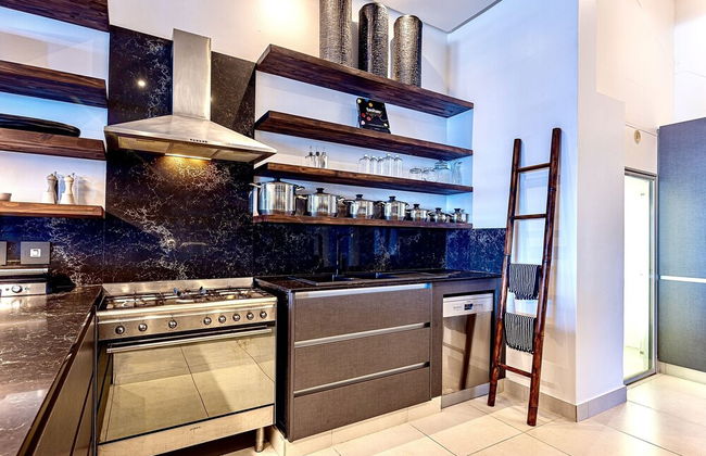 YOLO Spaces – The White House Boutique Villa - Foto 22