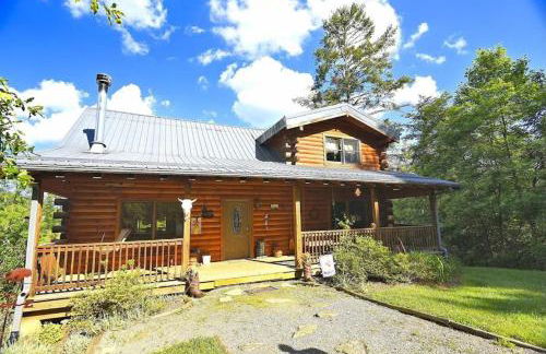 Charming Cabin Rental with a Hot Tub and Fireplace in the Smoky Mountains - Foto 10