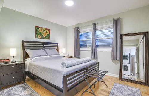 Steps to Shops and Eats Apt in Portage Park! - Foto 11