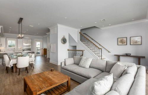 Waterfront Oasis 3 BR/4 beds~3 min walk to beach. - Foto 25