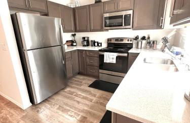 Modern & Stylish King bed WiFi - Foto 17