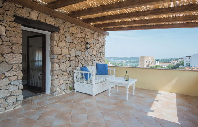 Beautiful Giardino Degli Oleandri 2 Bedroom Apt Sleeps 6 Plus a Child-childs bed - Foto 23