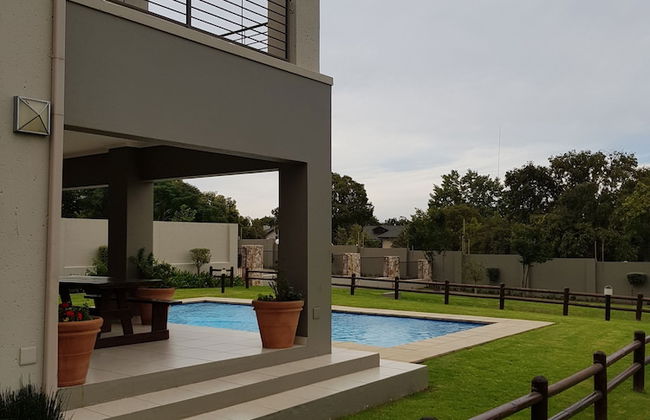 Nova Luxury Suites Saratoga 112 - Photo 11