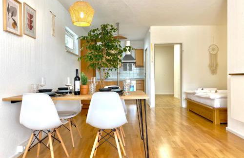 Best Butler * Bohemian Spirit In the Alps * Netflix - Photo 17