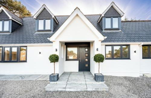 NEW! Stunning & Huge 5BR with Parking & Garden - Perfect for Families & Groups! Excellent Location - Foto 9