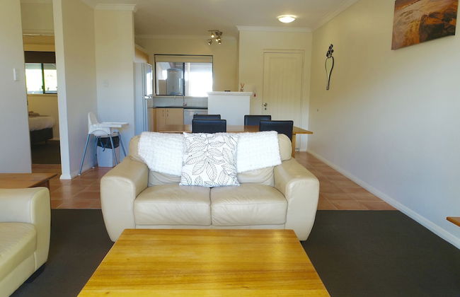 Margaret River Beach Apartments - Photo 26