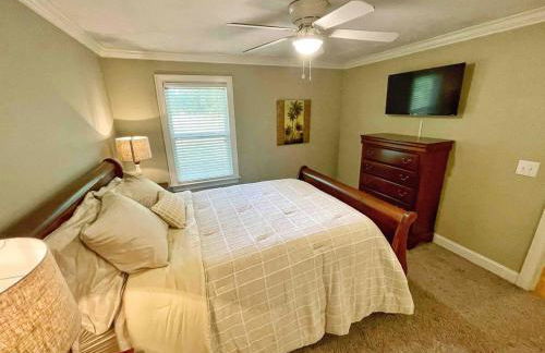 Lowcountry Oasis - 3 bed 2 bath - 5 min to beach - Photo 18