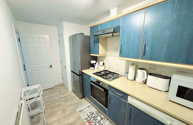 2 Bed-2 Bath-town Centre-free Parking - Photo 4