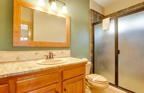 Indoor Entertainment Forested Sunriver Retreat! - Foto 31