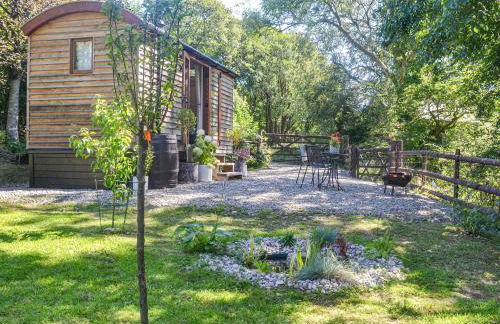 Herdwick Hut Mountain Retreat - Photo 1