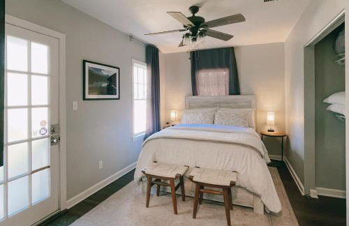 Dog-Friendly Yard! Walkable Dixieland District Gem - Foto 9