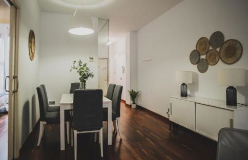 AZZ Sevilla Torre de la Plata Apartamentos - Photo 50