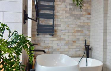 DJH Homes - Luxurious and chic 3BR Grade II Industrial House with log burner and electric blinds - JQ, Birmingham City - Foto 22