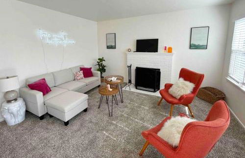 Entire Home by Newport Beach, Disneyland and SNA! - Foto 14