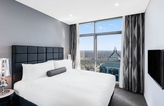 Meriton Suites Chatswood - Photo 12