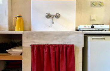 Kyparissi Guest House - Photo 2