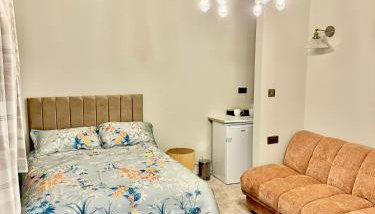 Double Deluxe Centre Apartment- Free Parking - Self Check-In - Cctv - Foto 1