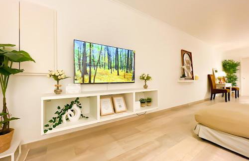 Entire 2 Bedroom Family Friendly House in Belem Lisbon 3 to 5 Guests - Photo 40