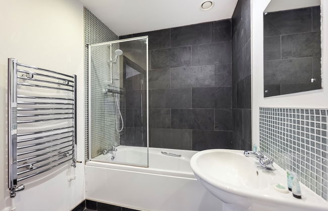 Modern Apartment w/ Balcony by MSS - Photo 11