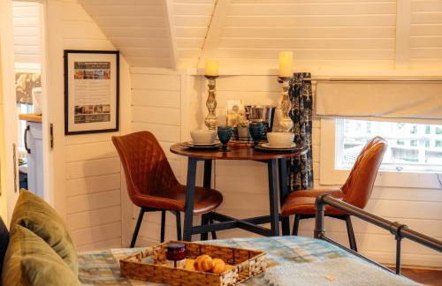 1 Secluded romantic cabin for two with outdoor bath! - Photo 11