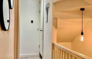Superb Duplex in North London with reserved parking - Photo 58