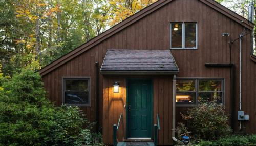 Berkshire Vacation Rentals: Stonebridge Cabin: Modern Amenities Enjoy Nature - Foto 2