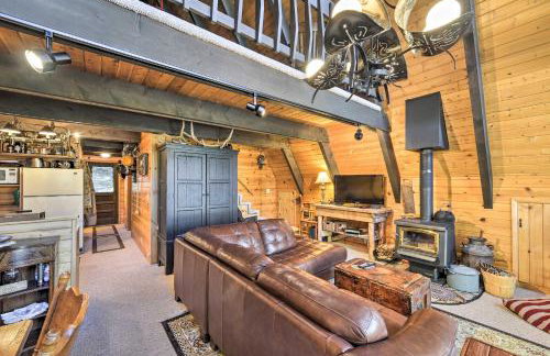 Irwin A-Frame Cabin with Deck and Mountain Views! - Foto 6