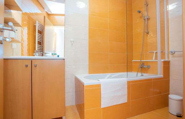 Terrace Bairro Novo by Rent4all - Photo 9