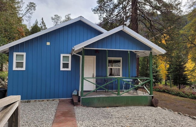 Strawhouse Resorts - Photo 23