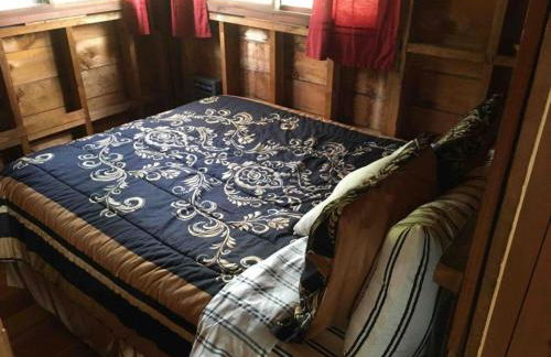 Cozy Cabin with Lovely Views of Great Sacandaga Lake in Northville, New York - Foto 10