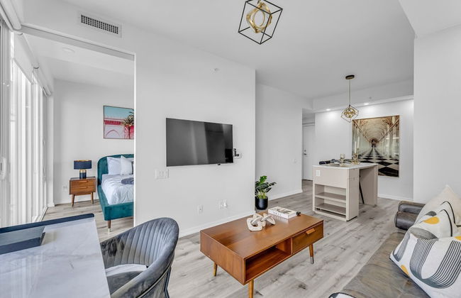 The Estate Entertainment District - Photo 5