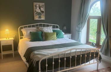 Courtyard House- Luxury Holiday House with floodlit Tennis court - Foto 37