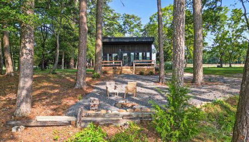 Waterfront 1BR on Working Farm with Deck and View - Foto 4