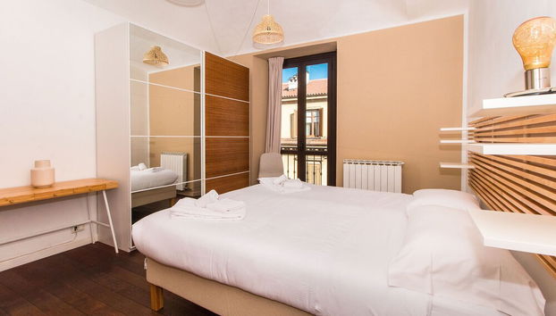 Colorful Statuto Square Design Apart - Foto 5, Habitación